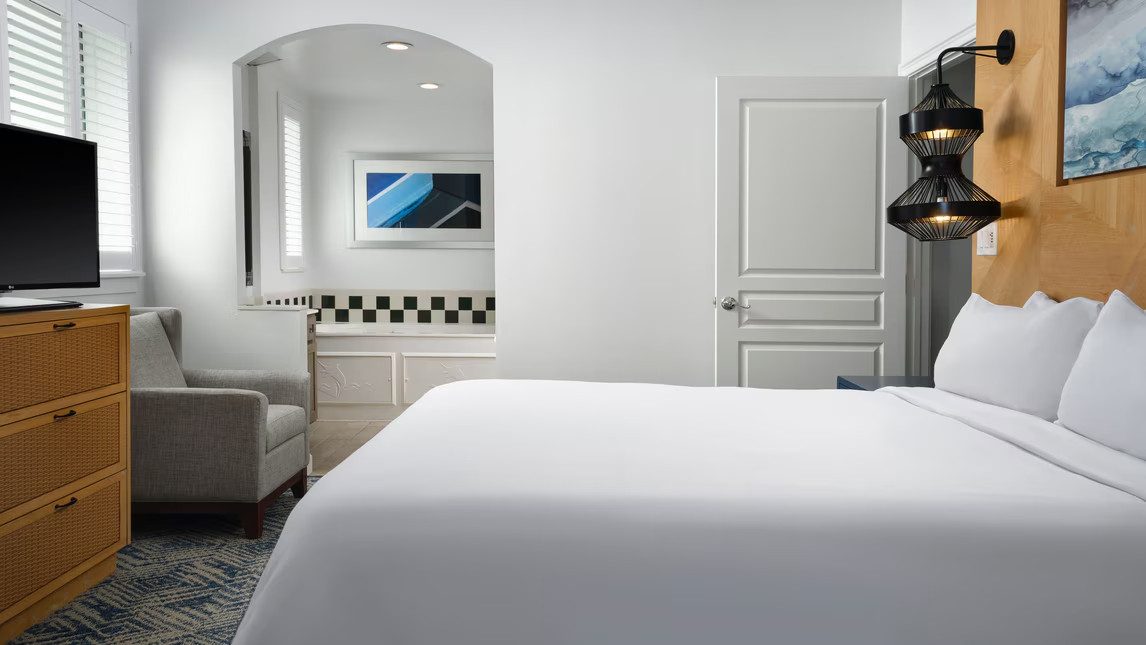 Marriott Ocean Pointe – Multiple 2 Bedroom Oceanside unit. BUY, SELL & RENT!!!