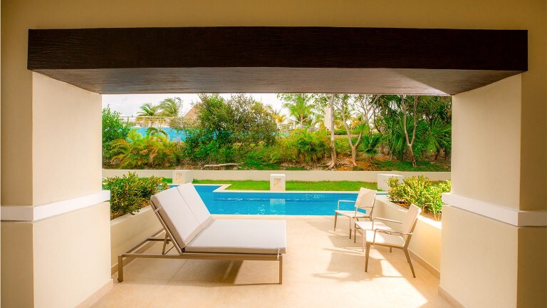 THE GRAND AT MOON PALACE/ MARGARITAVILLE/ THE FIVES & OTHER RESORTS IN CANCUN