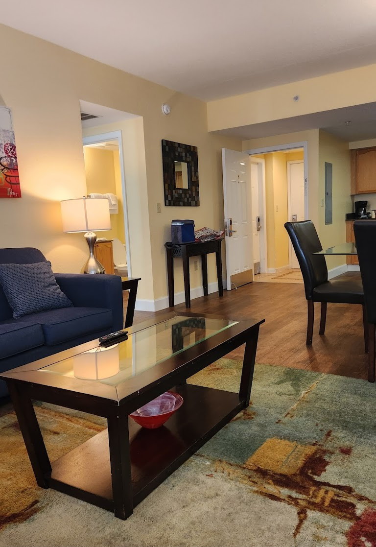 Orlando, Florida – 4 days/3 nights Silver Lake Resort – 2 Bedroom Villa 6 Guests