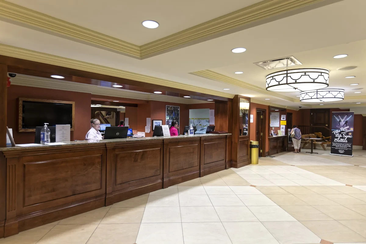 Villa Roma Resort Lodges – 7-Night Stay – Catskills NY – Winter Escape ❄️