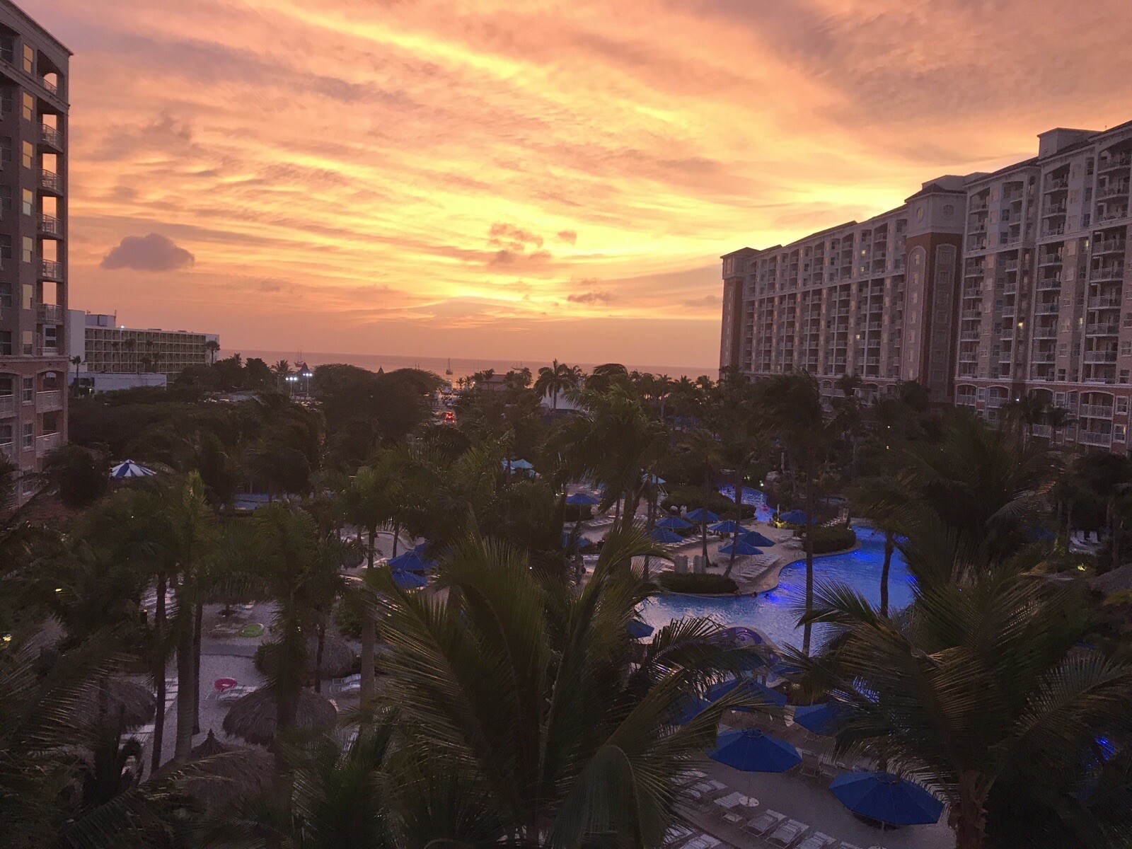 Marriott Aruba Surf Club-Studio-OCEANSIDE-7 night- August 15