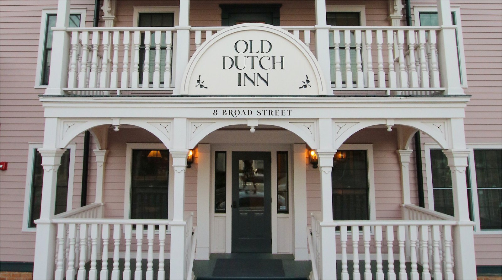 NY-Kinderhook, Old Dutch Inn 2 nts for two $900 value
