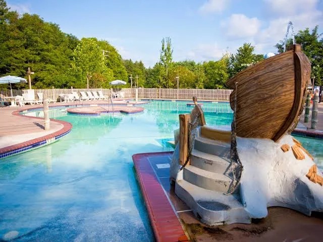 Poconos, PA – 4 days/3 nights At Resort – 2 Bedroom Villa 6 Guests