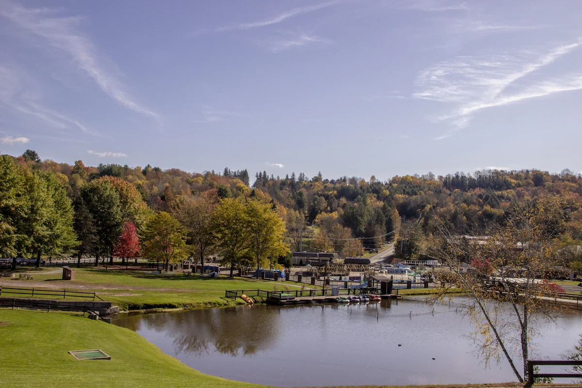 Villa Roma Resort Lodges – 7-Night Stay – Catskills NY – Winter Escape ❄️