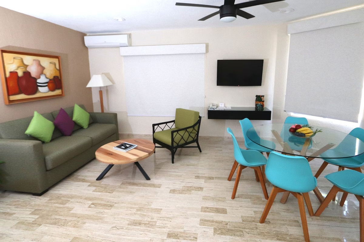 W.I.V.C Coral Mar Resort ~Cancun, MEX~ 2BR/Sleeps 6 ~ 7Nts NOV/DEC 2025