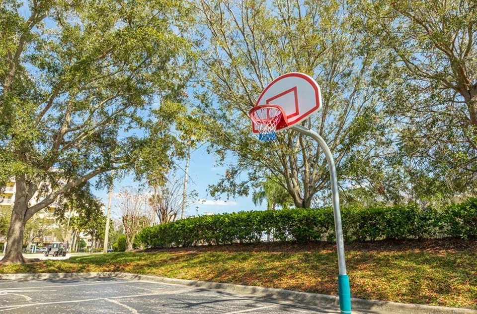 PRICE IS PER WEEK!~Vacation Village at Parkway Resort ~ORLANDO~Pt.KITCH SLPS 4