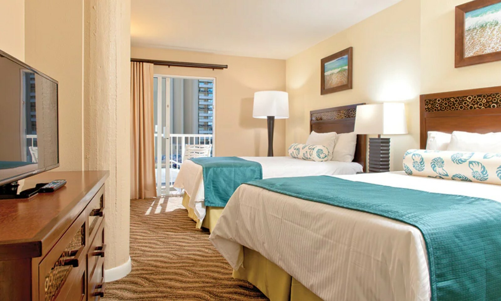 Club Wyndham at Waikiki Beach Walk Honolulu Oahu Hotel ANY 5 Night 2023 2BR