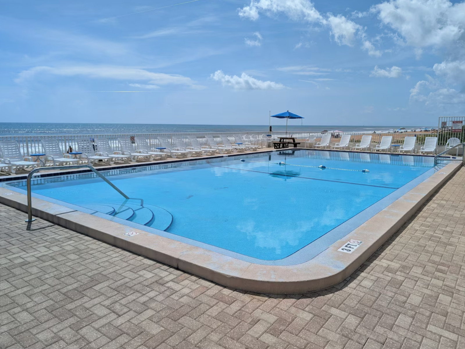 Traders Inn Beach Club ~Ormond Beach, FL~ 1BR/Sleeps 2 ~ 7Nts MAY/AUG/SEPT 2026