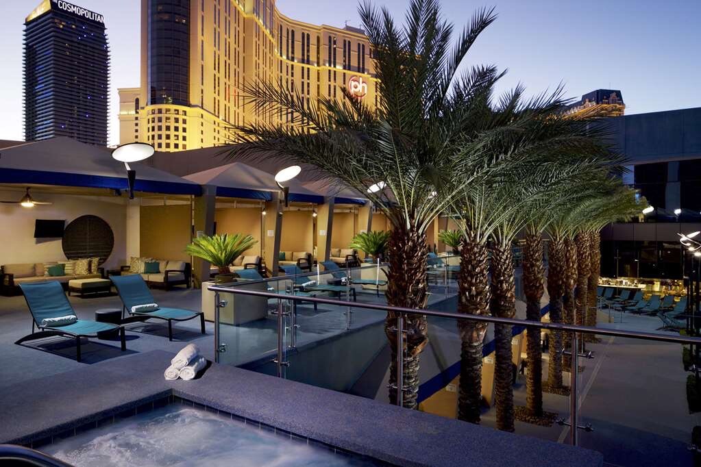 Hilton Grand Elara Strip Hotel New Years – 12/31 to 1/3 Studio