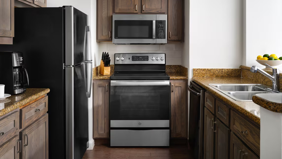 Marriott Ocean Pointe – Multiple 2 Bedroom Oceanside unit. BUY, SELL & RENT!!!