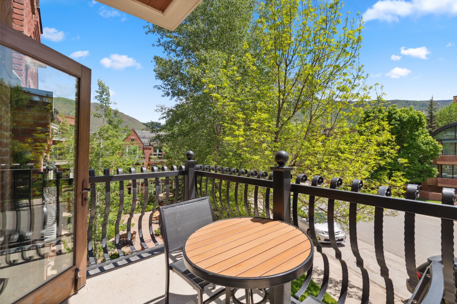 Aspen Mountain Residences 1 BR Condo Rental – Nov 28 – Dec 5, 2026 SKI WEEK!