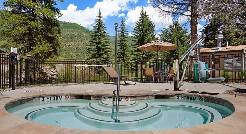 🏔️🍂 Vail Fall Colors Getaway! StreamSide Aspen 1BR Sleeps 4 Oct 19-22 2026