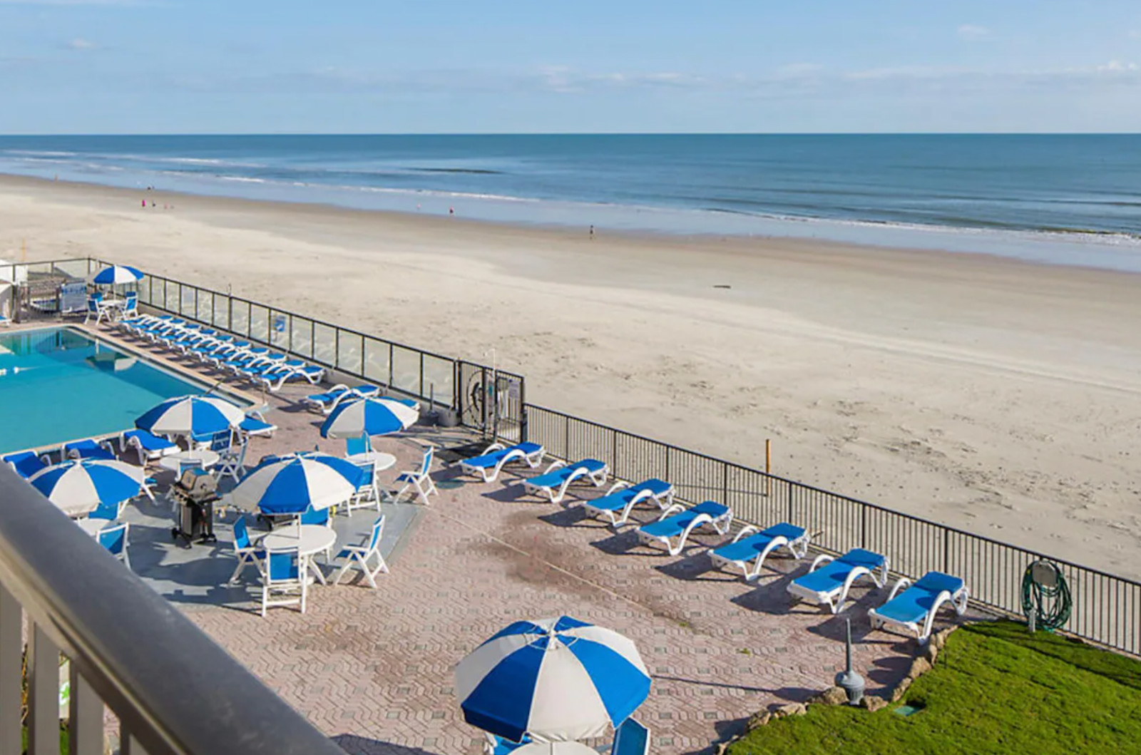 Dolphin Beach Club ~Daytona Beach, FL~Studio/Sleeps 2 ~ 7Nts Weekly Rentals 2026