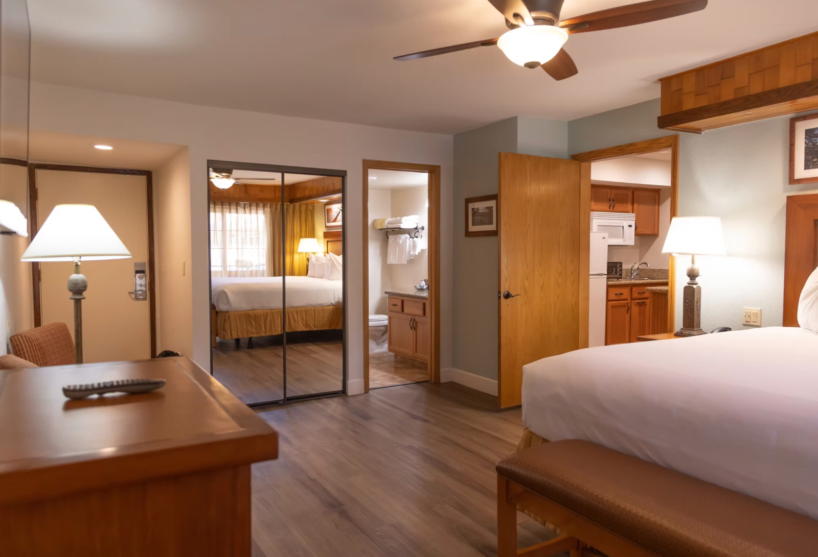Tahoe Beach & Ski Club~South Lake Tahoe, CA~1BR/Sleeps 4 ~ 7Nts OCT/NOV/DEC 2026