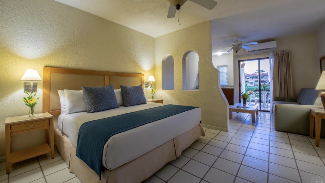 Vacation Booking – Park Royal Homestay Los Cabos