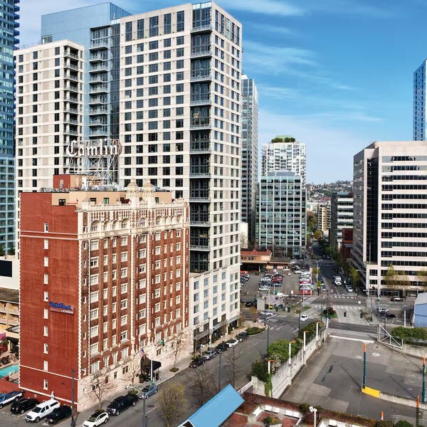 Timeshare: Seattle Camlin Hotel, June 12 -17