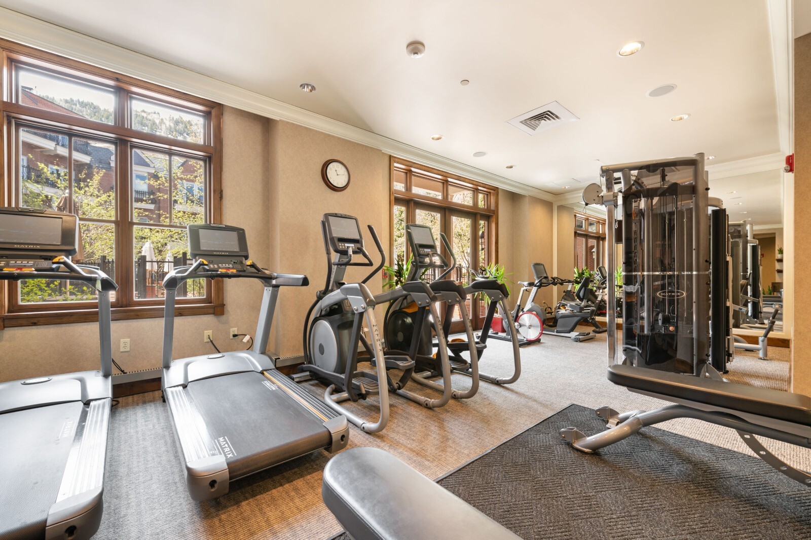 Aspen Mountain Residences 1 BR Condo Rental – Nov 28 – Dec 5, 2026 SKI WEEK!