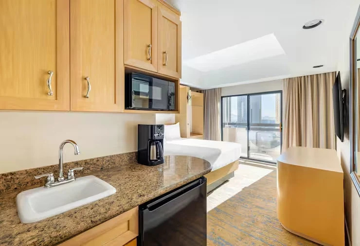 2026 WEEKS~ Hilton POLO TOWERS ~ON Vegas STRIP~SLPS 4~PRICE IS PER WEEK