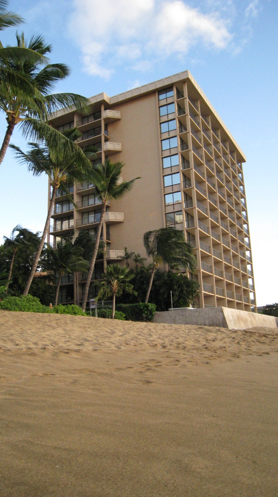 KAHANA BEACH RESORT Lahaina Maui Hawaii Ocean Front Studio Rental 1/8-1/15 2027