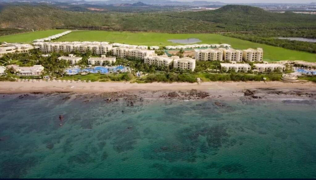 *Pueblo Bonito Emerald Bay* Deluxe Resort & Spa, 14 Night Stay