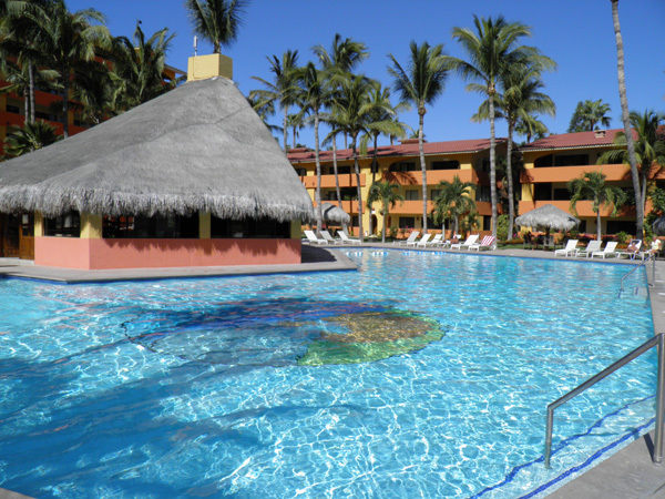 Cabo San Lucas Mexico Pool View Condo 1+ bed 1 bath 1 Block Mendano Beach Marina