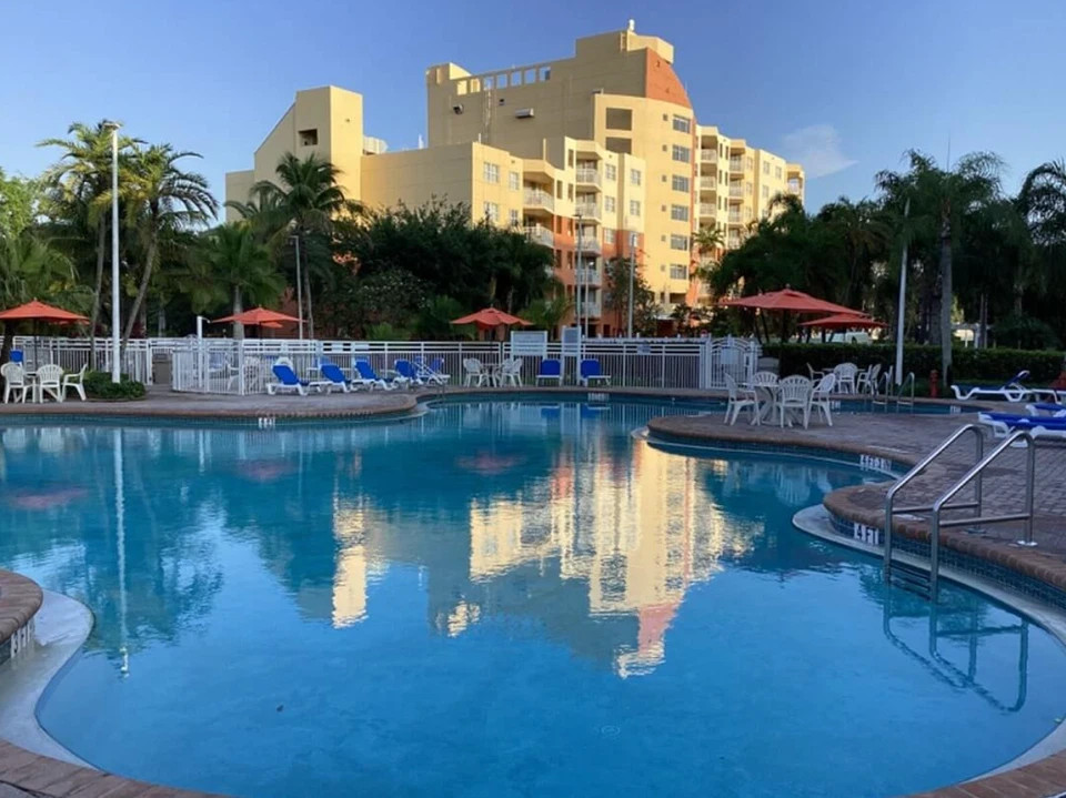 NOV DEC WEEKS~Vacation Village at Bonaventure ~South FL~2 BR CONDO