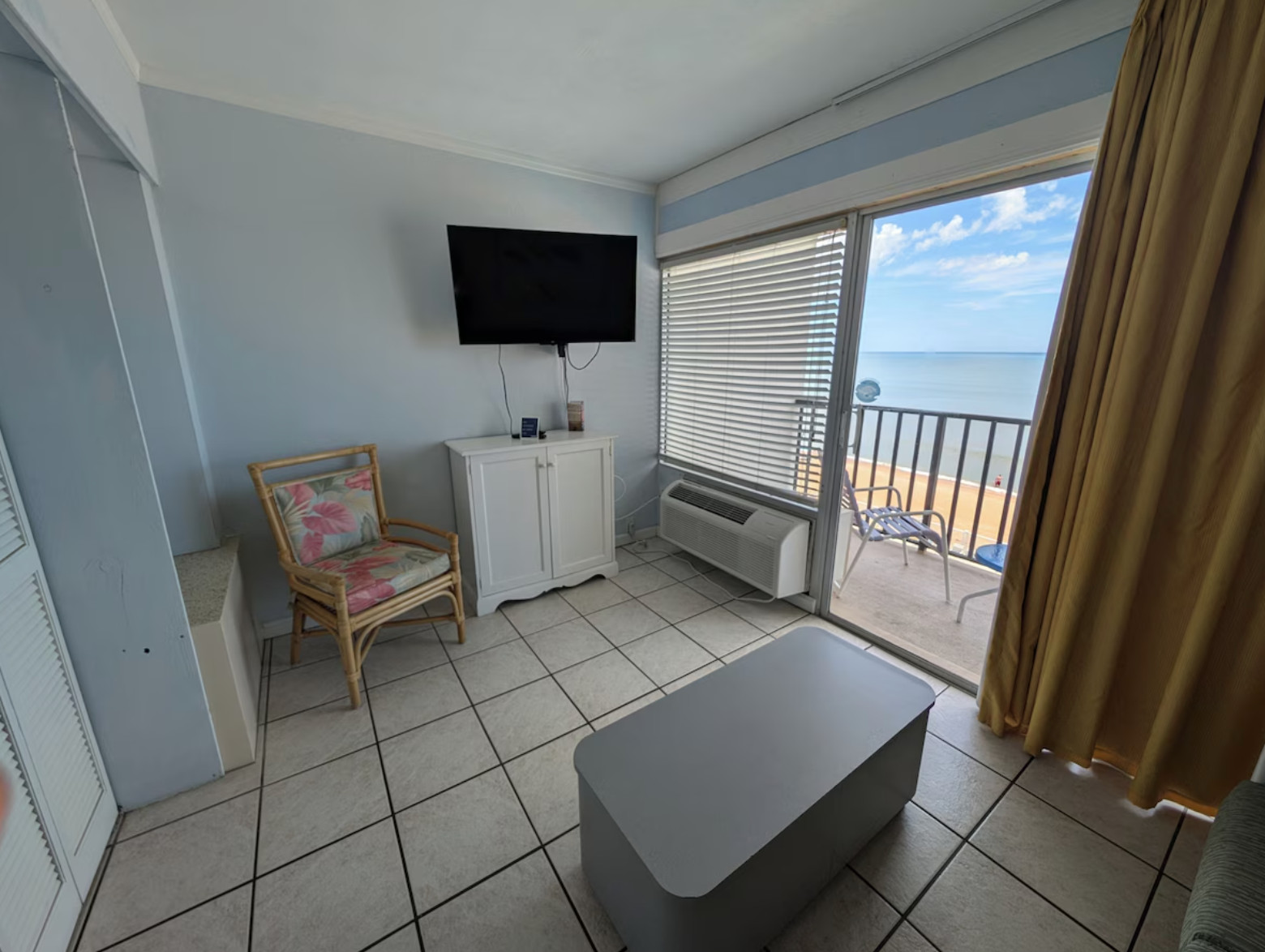Traders Inn Beach Club ~Ormond Beach, FL~ 1BR/Sleeps 2 ~ 7Nts MAY/AUG/SEPT 2026