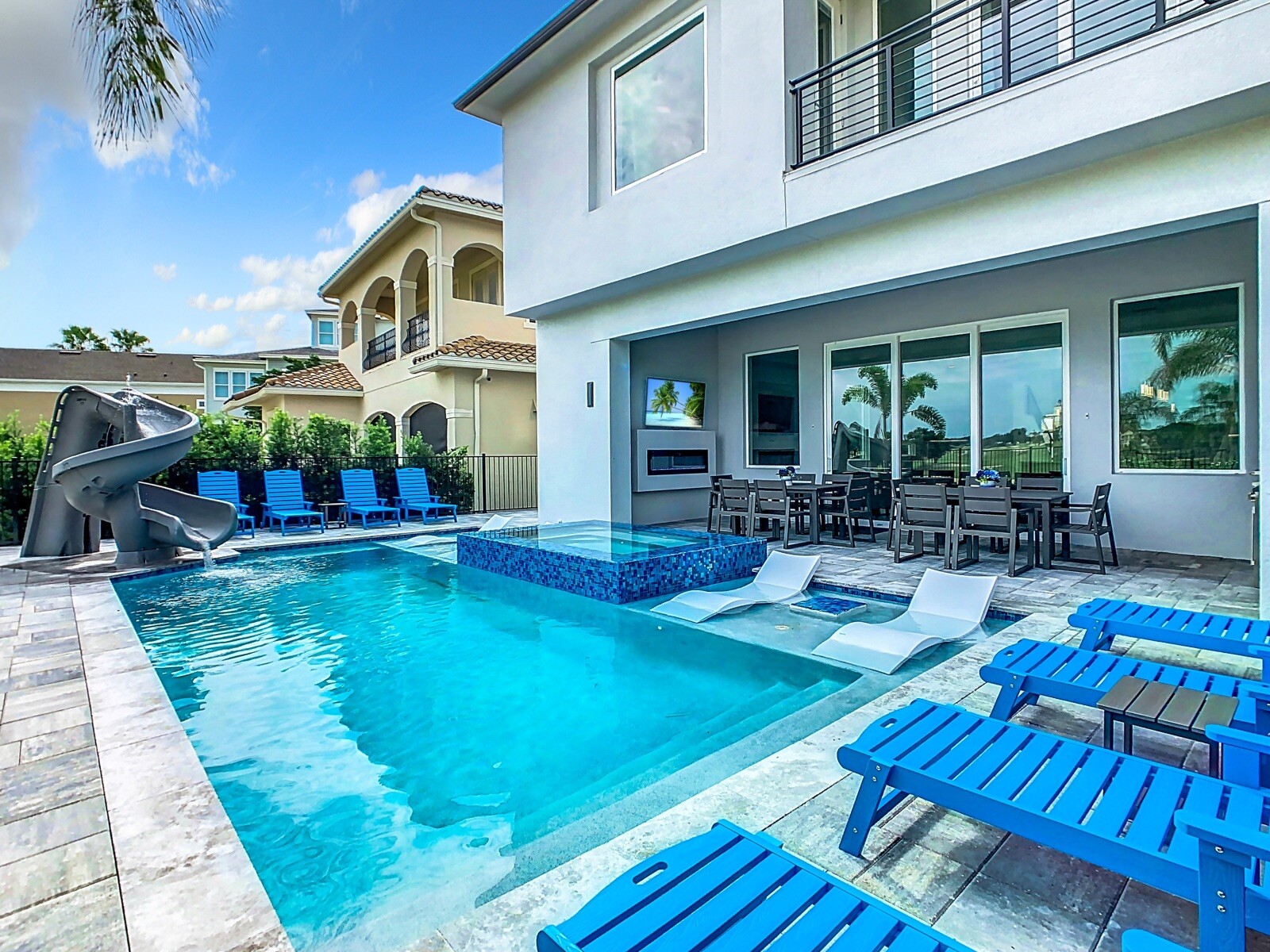 8 bedroom Vacation home close to Disney sleeps 24 various Dates Now- June 2025