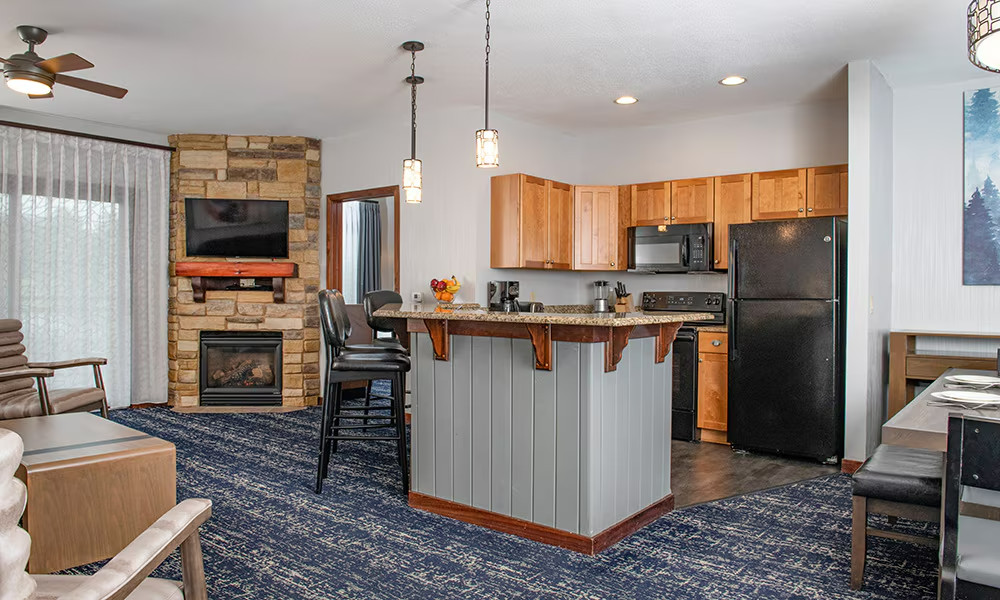 Wisconsin Dells, Wyndham at Glacier Canyon, 1 Bedroom Deluxe, July 24-26