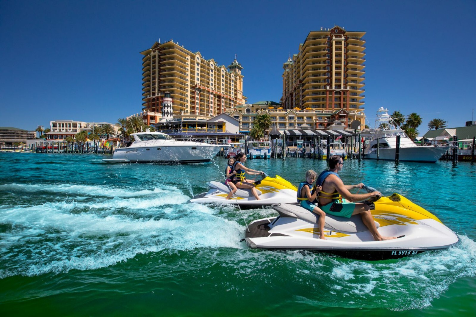 VACATION CONDO RENTAL DESTIN FLORIDA EMERALD GRANDE ON THE HARBOR WALK NO FEES!!