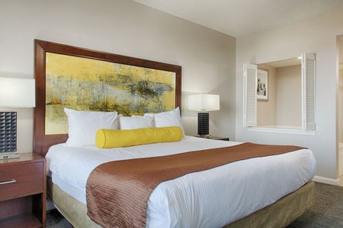 Daytona Beach, Wyndham Ocean Walk, 2 Bedroom Deluxe, 5 nights – August 30-Sept 4