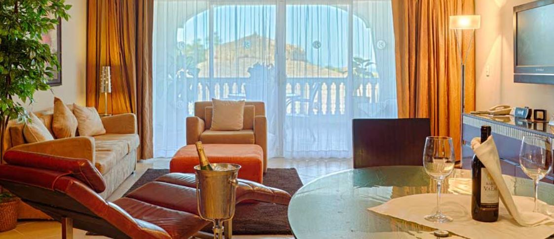 VIP Luxury: 1-Week Stay in the 2 Bedroom Presidential Suite – Travel by Nov 15