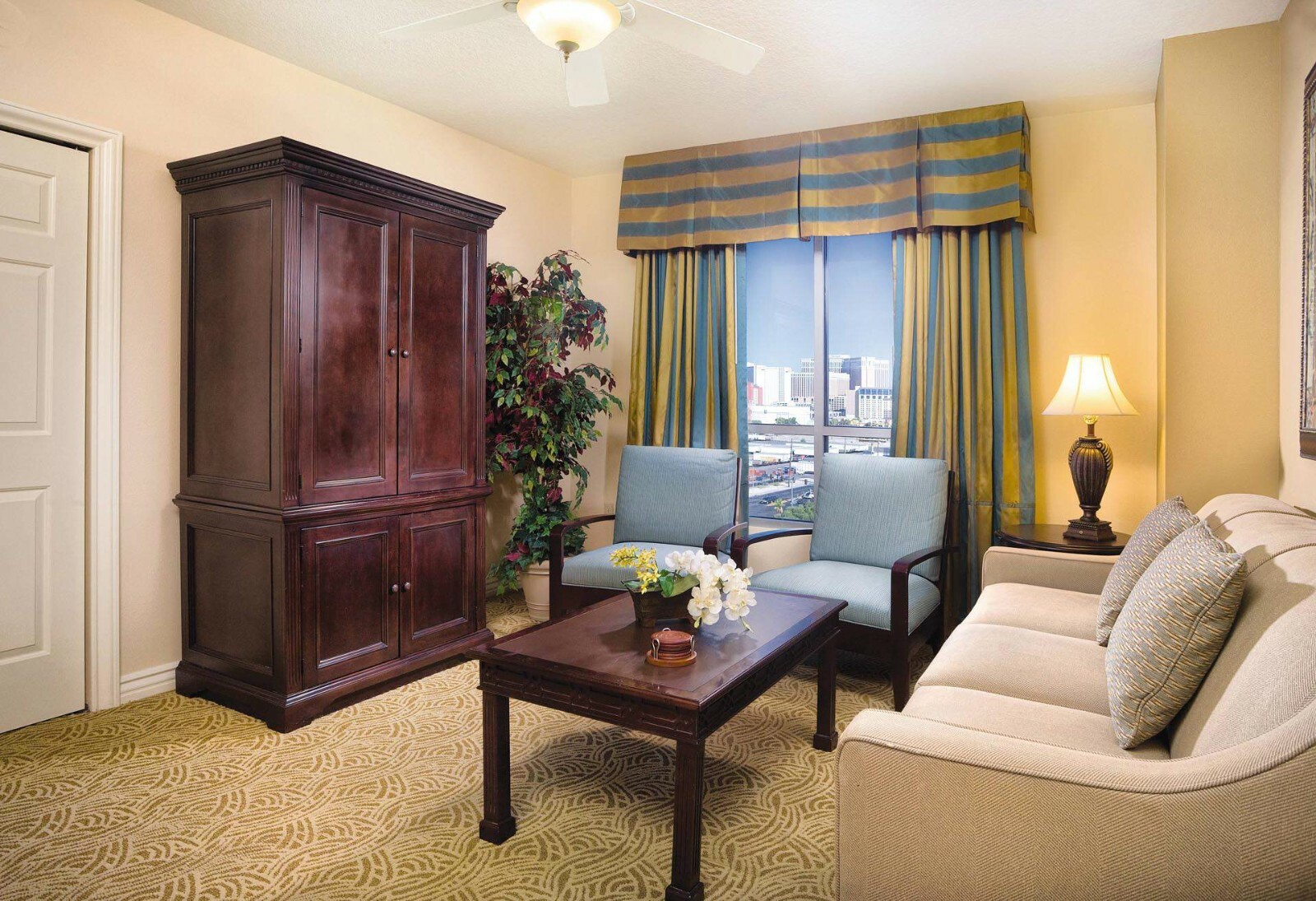 Las Vegas Wyndham Grand Desert 2BR Deluxe Suite Oct 2-5* 2026 Chiefs @ Raiders