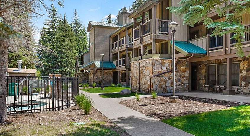🏔️🍂 Vail Fall Colors Getaway! StreamSide Aspen 1BR Sleeps 4 Oct 19-22 2026