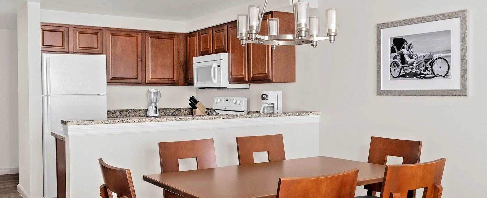 WYNDHAM OCEAN WALK DAYTONA BEACH * AUG 30-SEP 4 * 2 BR DLX SLEEPS 8 * 5 NIGHTS