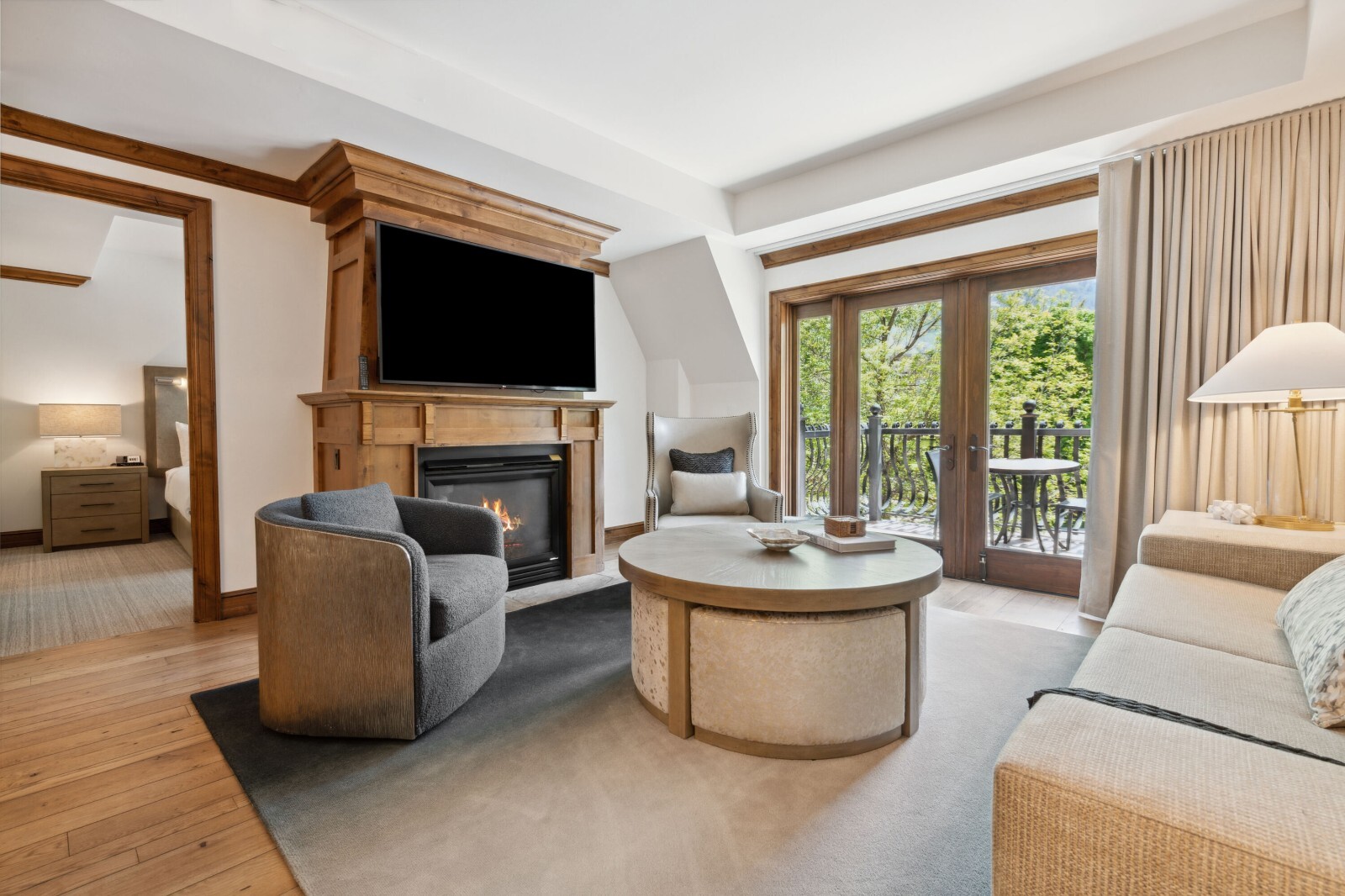Aspen Mountain Residences 2 BR Condo Rental – Nov 28 – Dec 5, 2026 Prime skiing!