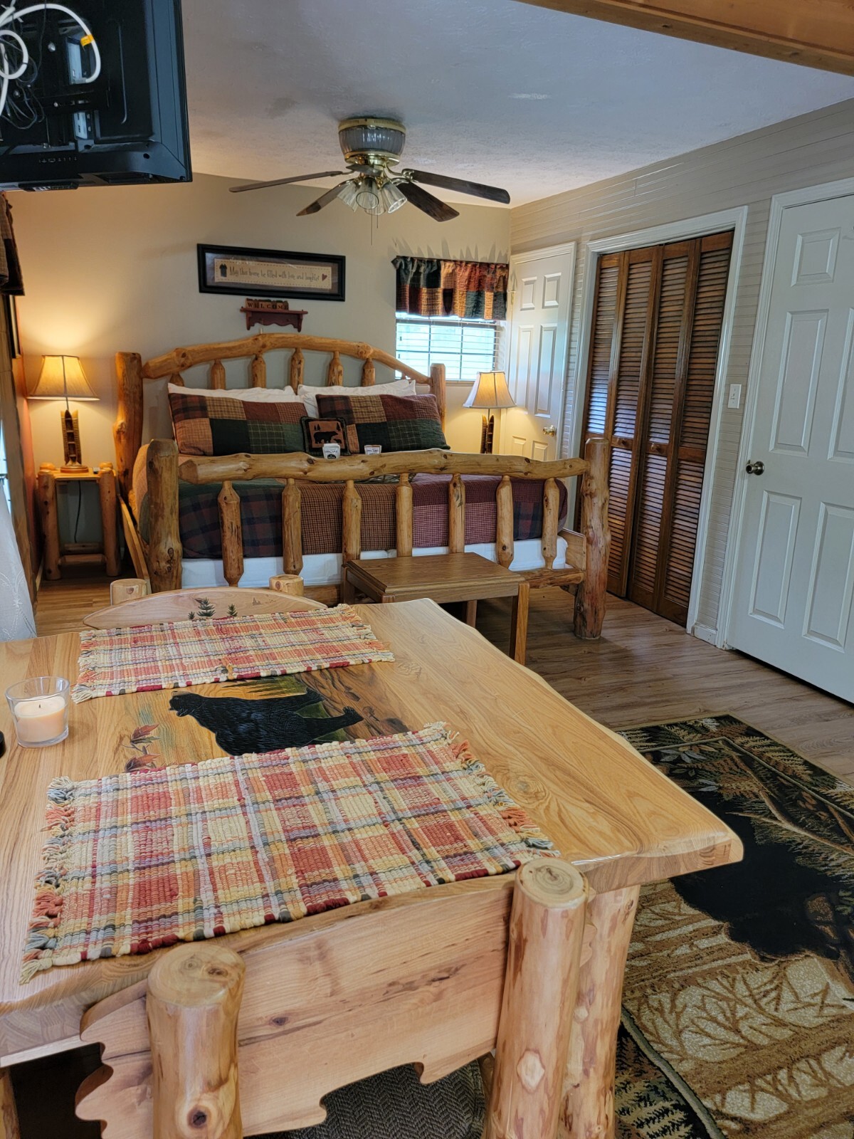 Budget Vacation Rental for 2 Pigeon Forge, Smokey Mountains of East Tennessee