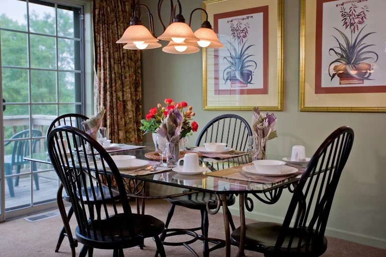 Poconos, PA – 3 days/2 nights At Resort – 2 Bedroom Villa 6 Guests