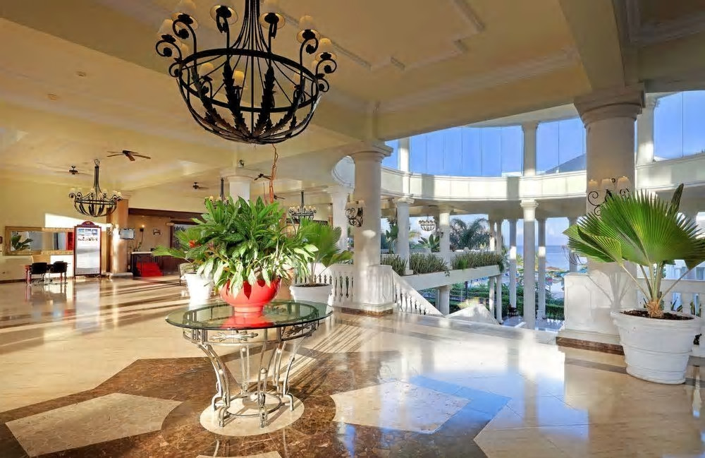 Jamaica – Grand Palladium Lady Hamilton Resort & Spa – Reservations