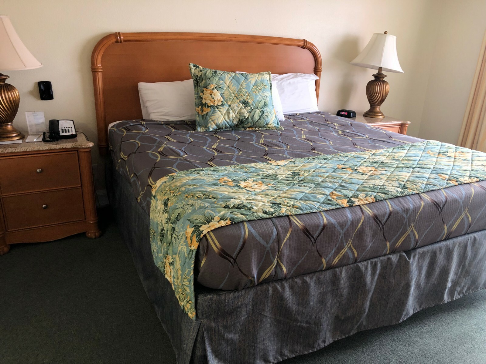 Oceanfront Timeshare for SALE Fort Lauderdale Beach Resort deeded Christmas week