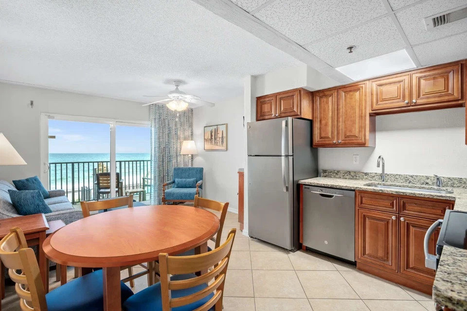 November 14-21~Tropic Sun Towers Resort~Ormond/DAYTONA BEACH~BEACH STAY