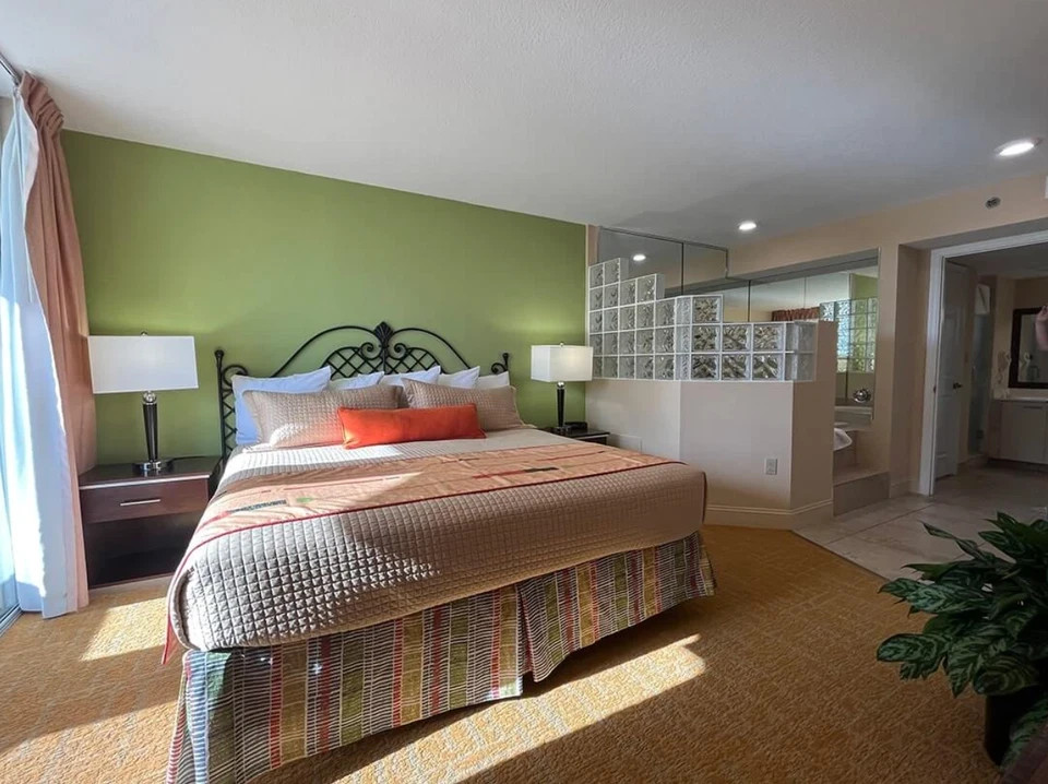 NOV DEC WEEKS~Vacation Village at Bonaventure ~South FL~2 BR CONDO