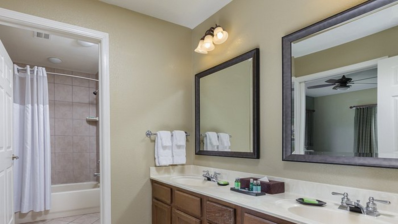 SUMMER VACATION July 5 to 10: 2BR Condo for 8 @ Wyndham Smoky Mountains Resort