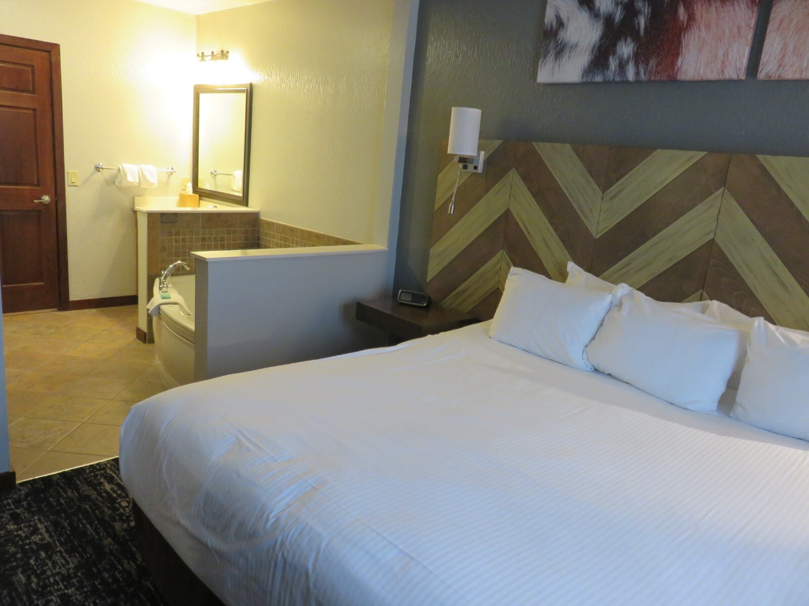 Wyndham Glacier Canyon, Wisc Dells, 2 BR presidential, July 13-16: ENDS 6/28