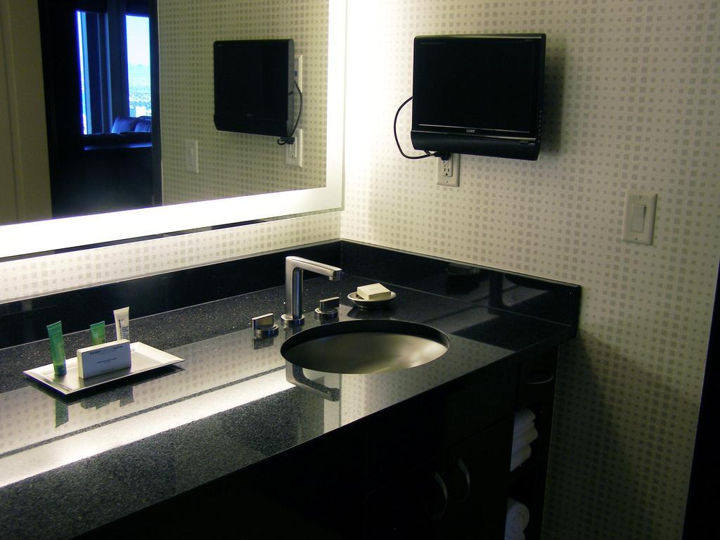 Hilton Grand Vacations 5 Las Vegas locations ==> BOOK NOW. CES and save on rooms