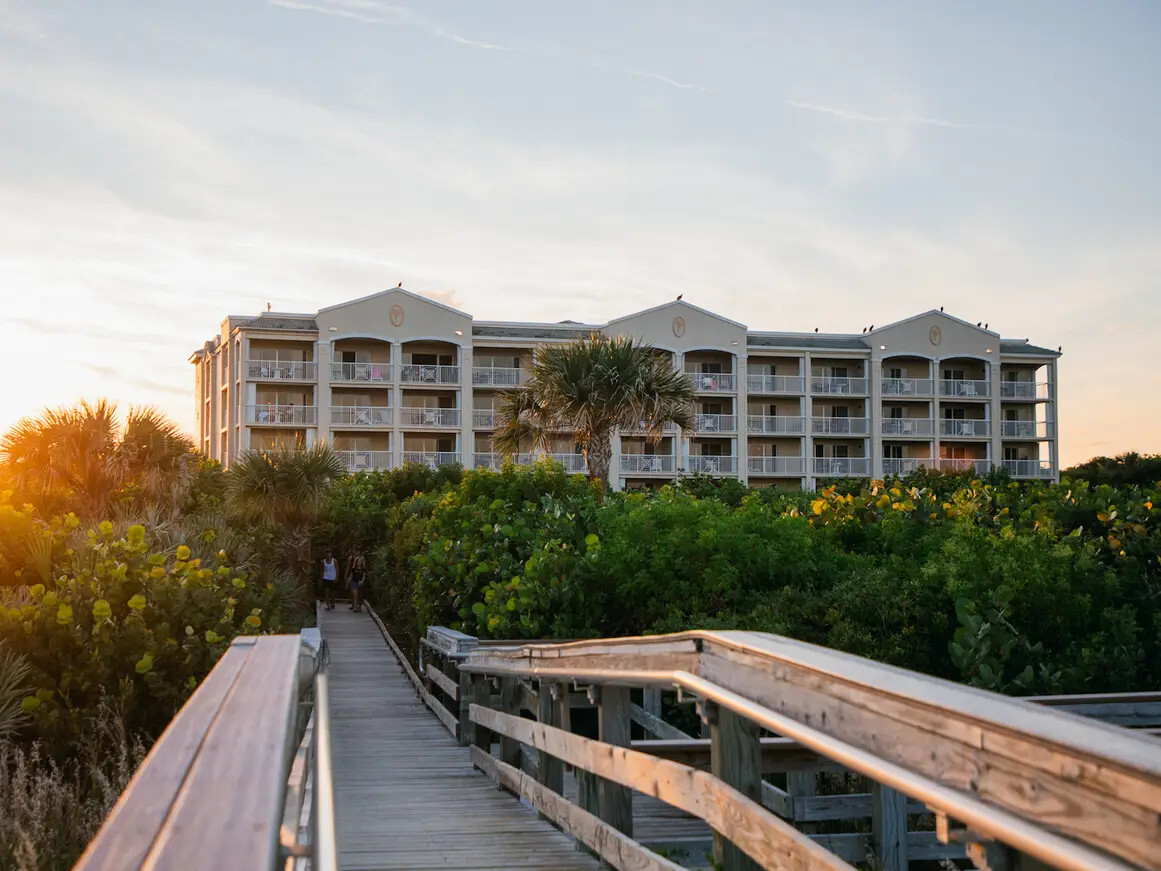 Holiday Inn Cape Canaveral Beach Resort -1Br