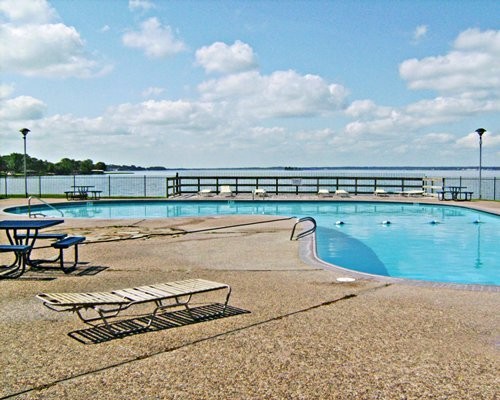 July 4 Lake Conroe Condo Houston World Cup America 250 Sleeps 4