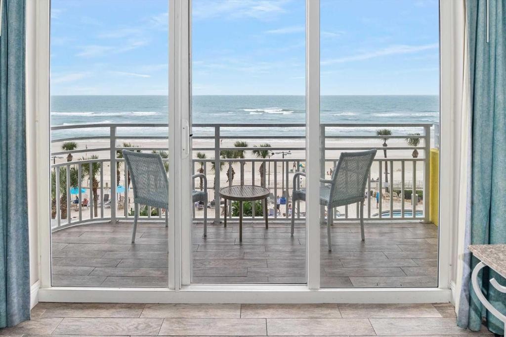 Wyndham Daytona COKE 400 race weekend – 3 BR DLX, Sleeps 10, 3n (8/27 – 8/30/26)