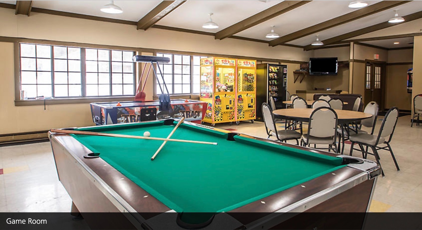 Wisc. Dells 2BR/2BT Townhome 6/29-7/3/25 Sleeps 6. Great Unit. Pools Tennis Golf