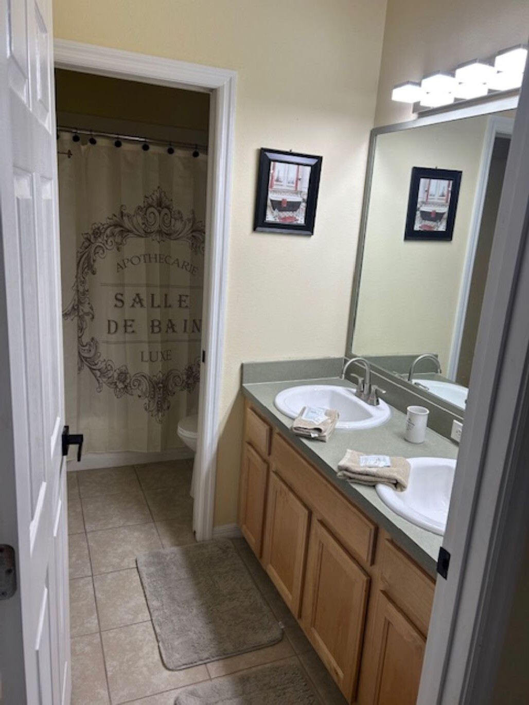 Vacation rentals – Disneyland/ Florida/ Orlando – 4 bedrooms/ 3 bath/ sleeps 12